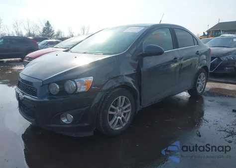 2014 Chevrolet Sonic Lt Auto z USA, uszkodzony, nr VIN 1G1JC5SH4E4124082